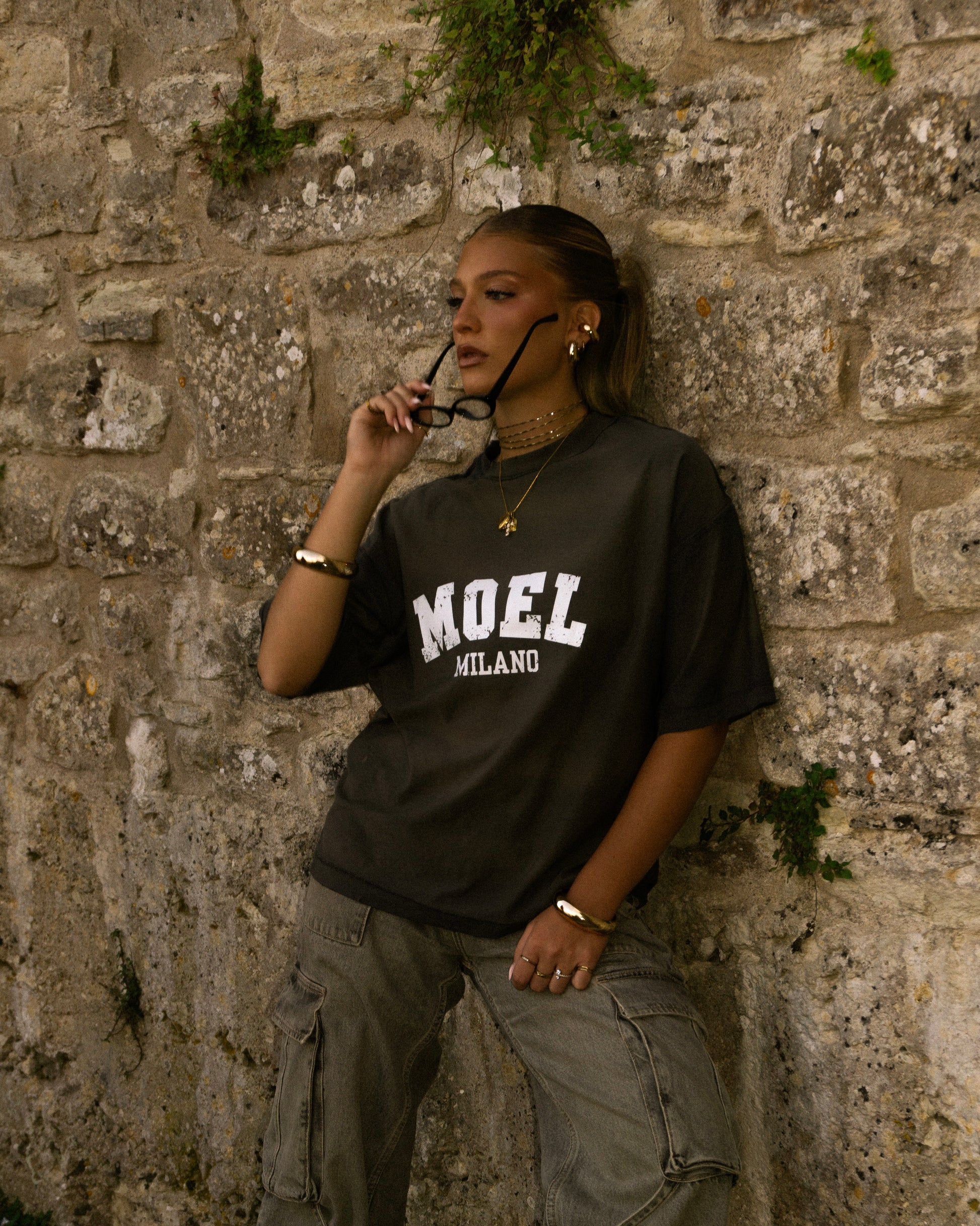 MOEL COLLEGE TEE