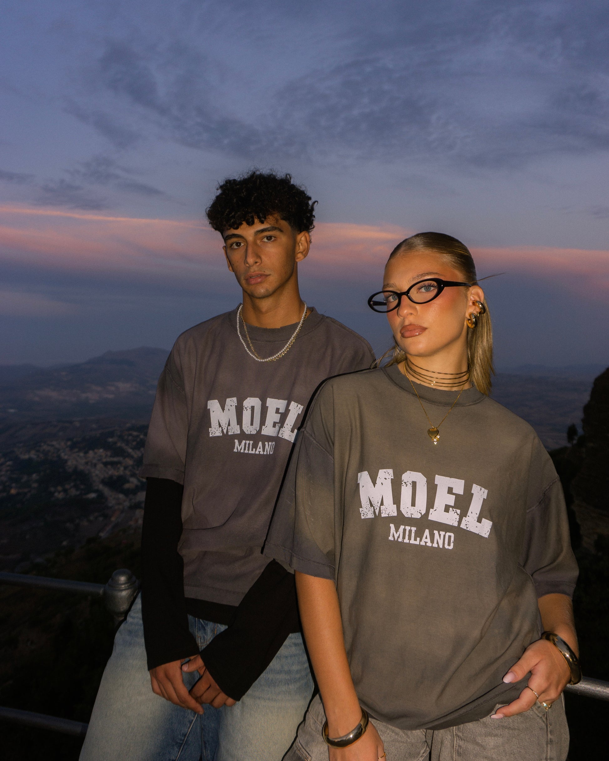 MOEL COLLEGE TEE
